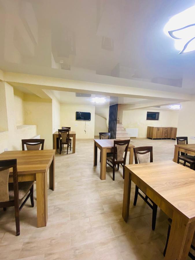 Hotel Sunrise Kutaisi Ngoại thất bức ảnh