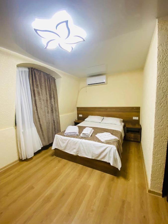 Hotel Sunrise Kutaisi Ngoại thất bức ảnh