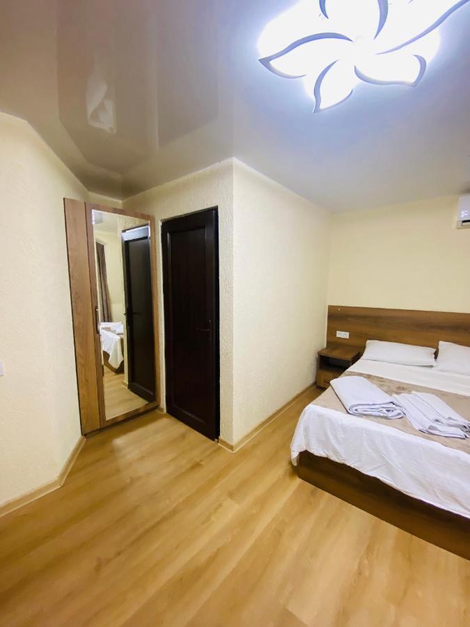 Hotel Sunrise Kutaisi Ngoại thất bức ảnh
