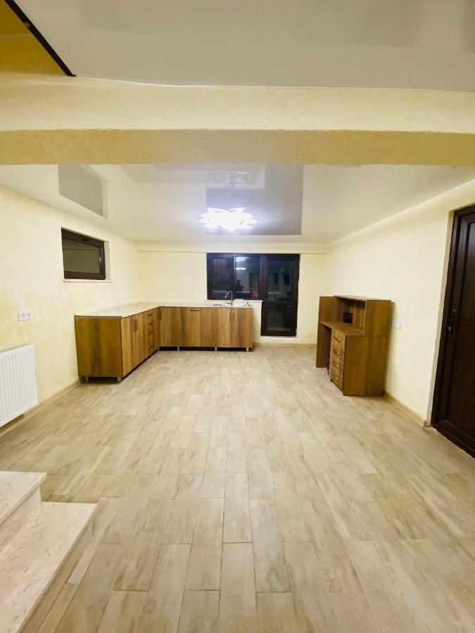Hotel Sunrise Kutaisi Ngoại thất bức ảnh